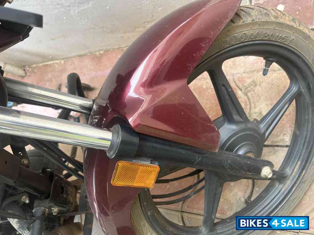 Maroon Honda Shine 125 Drum Maroon Honda Shine 125 Drum