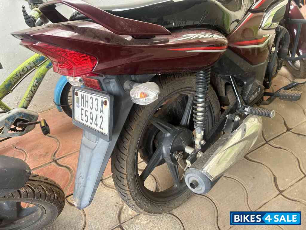 Maroon Honda Shine 125 Drum Maroon Honda Shine 125 Drum