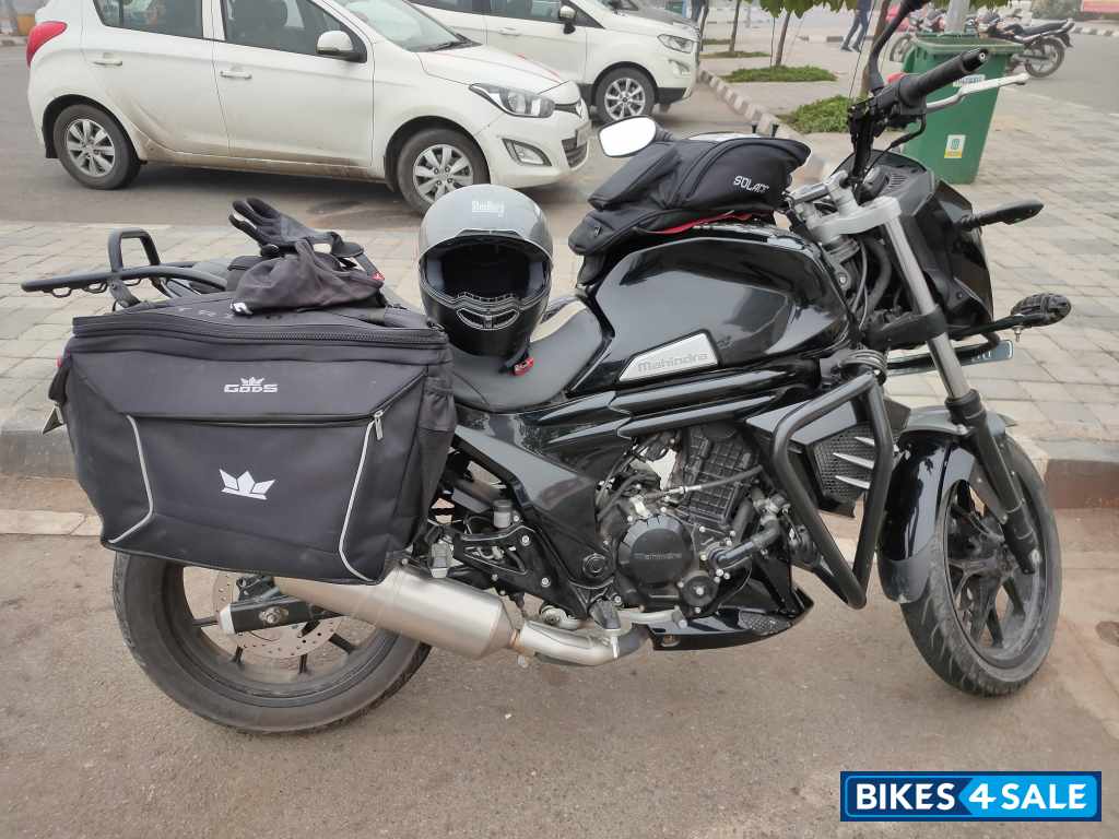 Mahindra Mojo 300 ABS BS6 Mahindra Mojo 300 ABS BS6