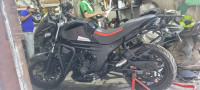 Mahindra Mojo 300 ABS BS6