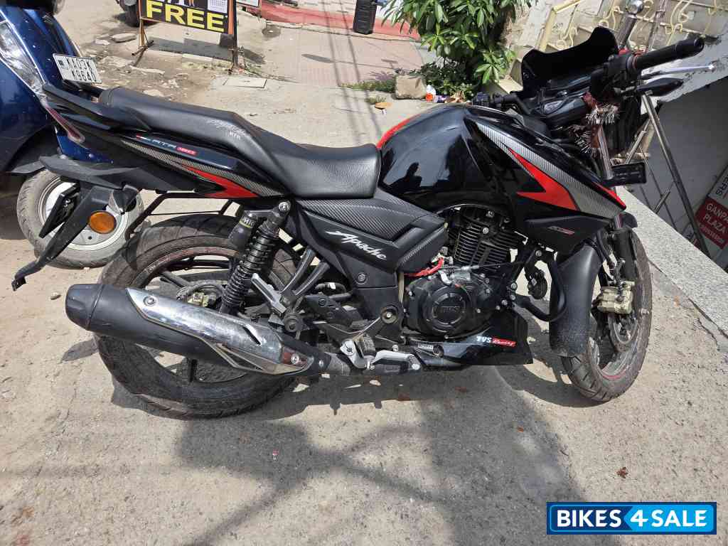 Red Black TVS Apache RTR 160