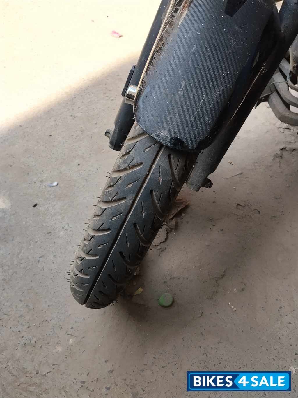 Red Black Bajaj Pulsar 125 Carbon Fibre Disc Split Seat Red Black Bajaj Pulsar 125 Carbon Fibre Disc Split Seat