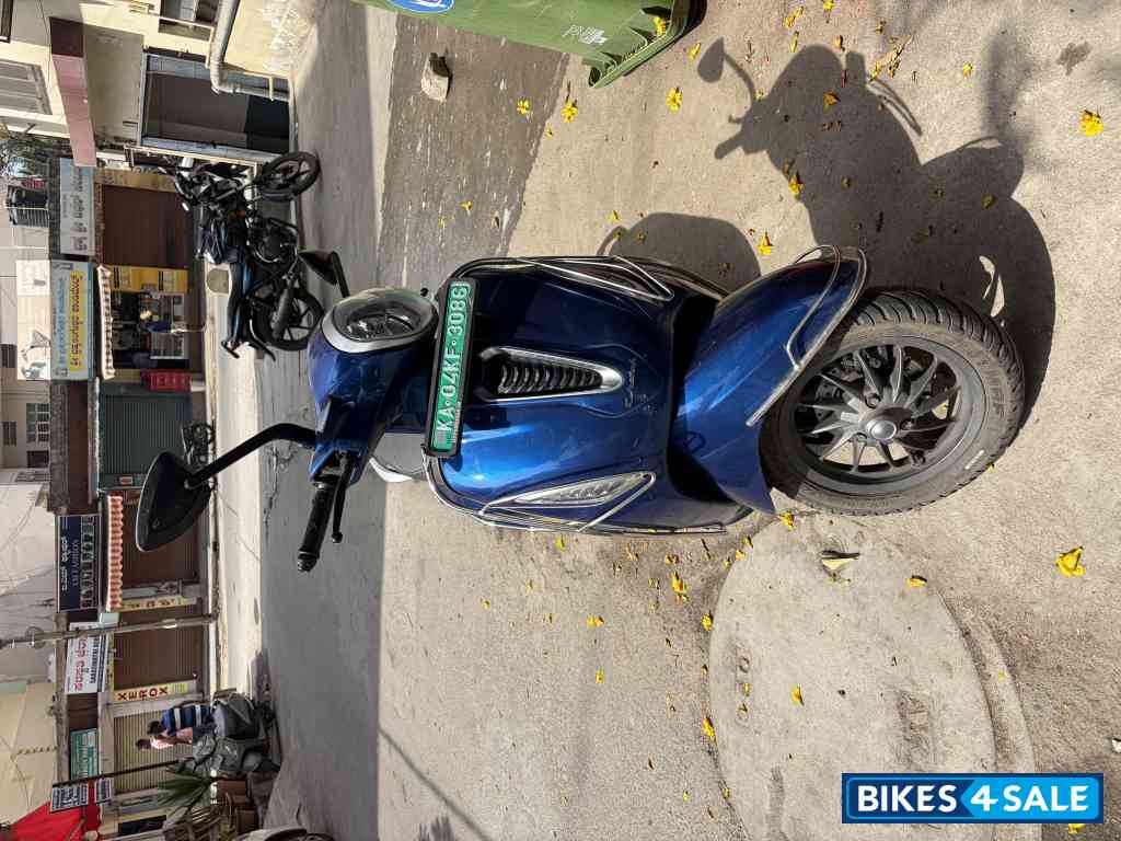 Bajaj Chetak Premium