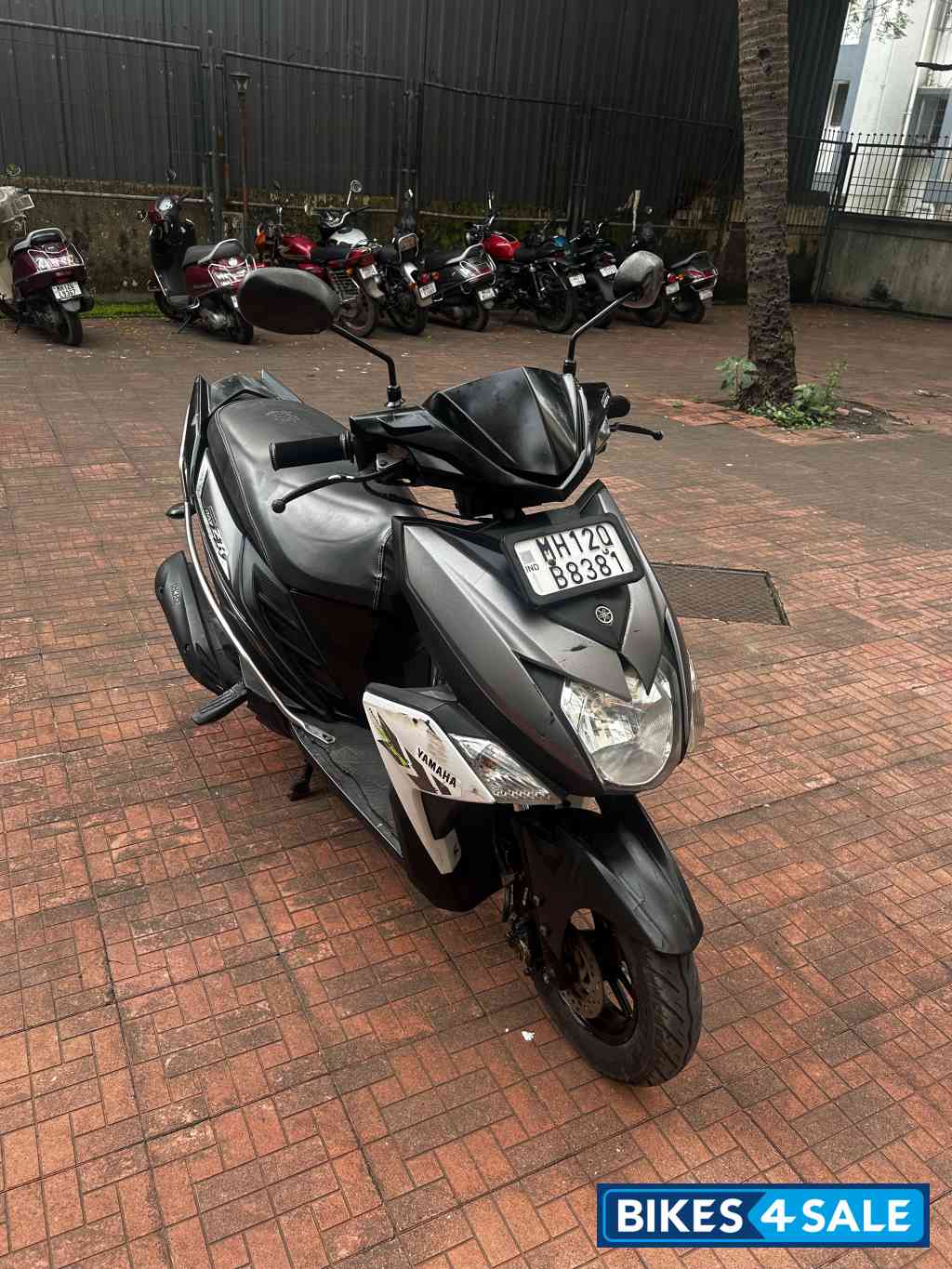 Yamaha Cygnus Ray ZR Yamaha Cygnus Ray ZR