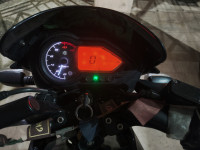 Bajaj Pulsar 125 Neon Disc Single Seat