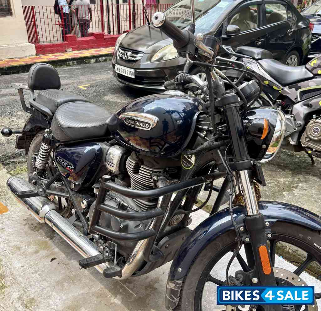 Royal Enfield Meteor 350 Stellar
