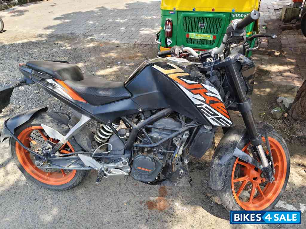 KTM Duke 125