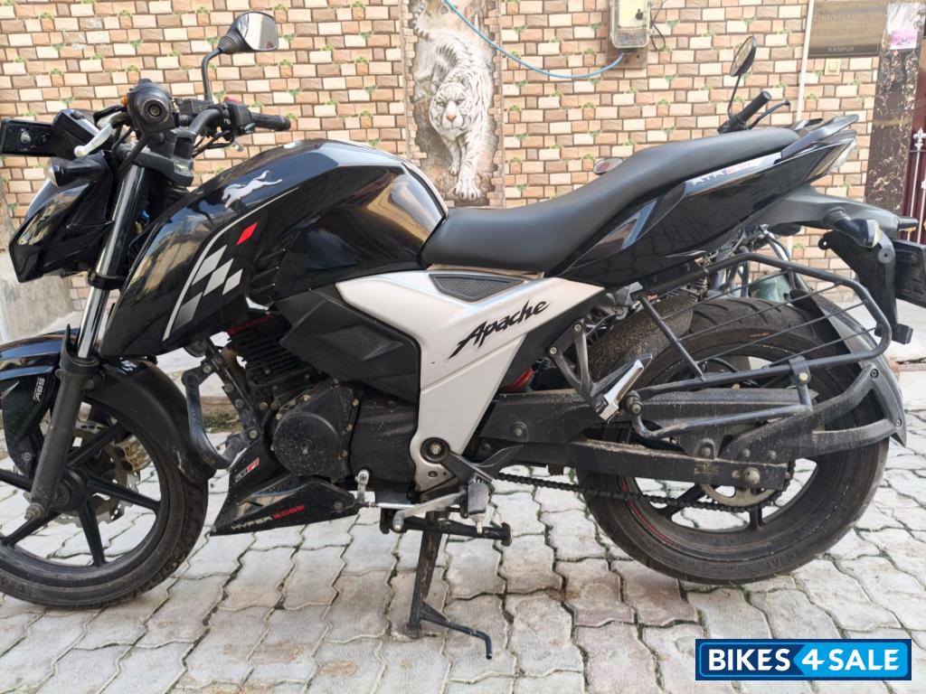 TVS Apache RTR 160 4V BS6