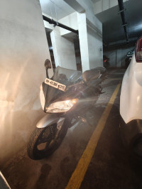 Yamaha YZF R15 V2