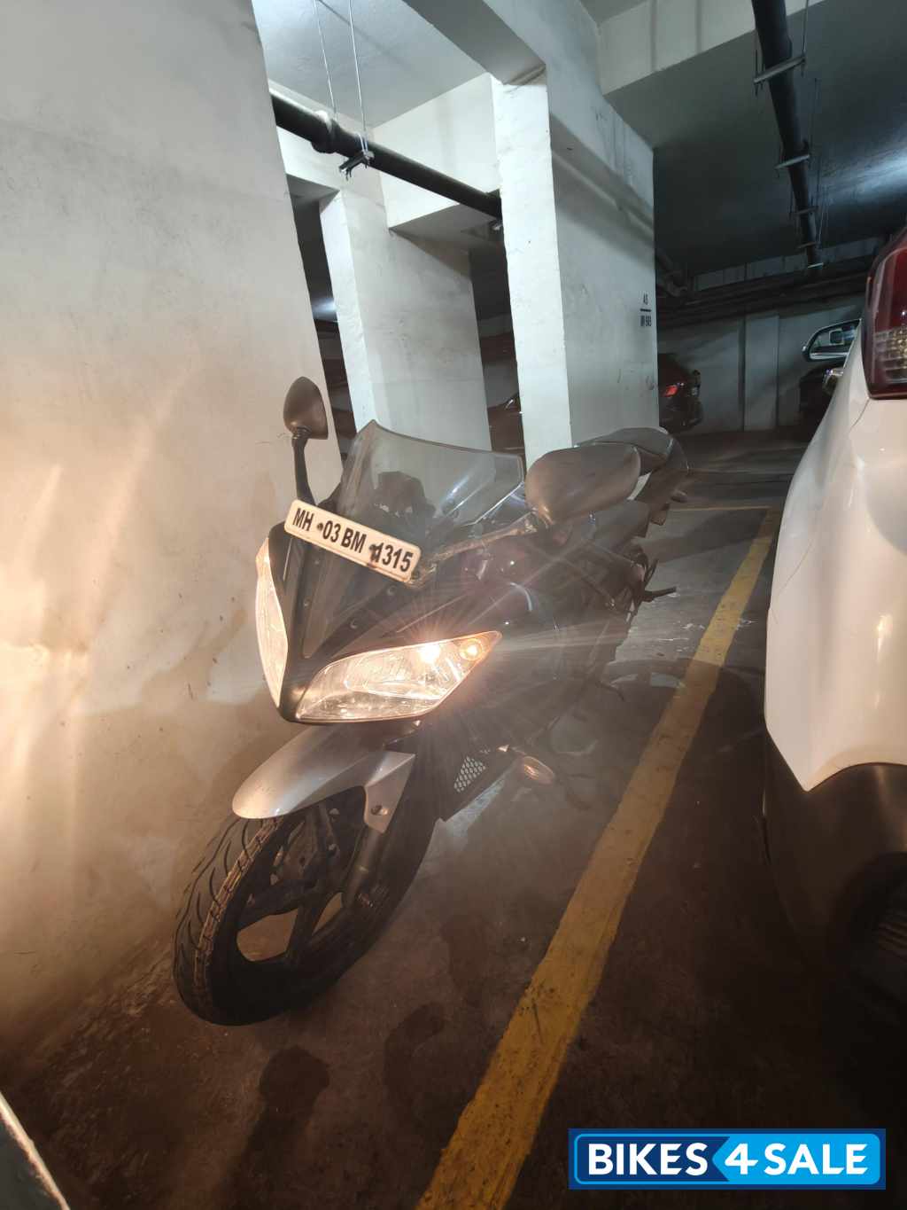 Yamaha YZF R15 V2