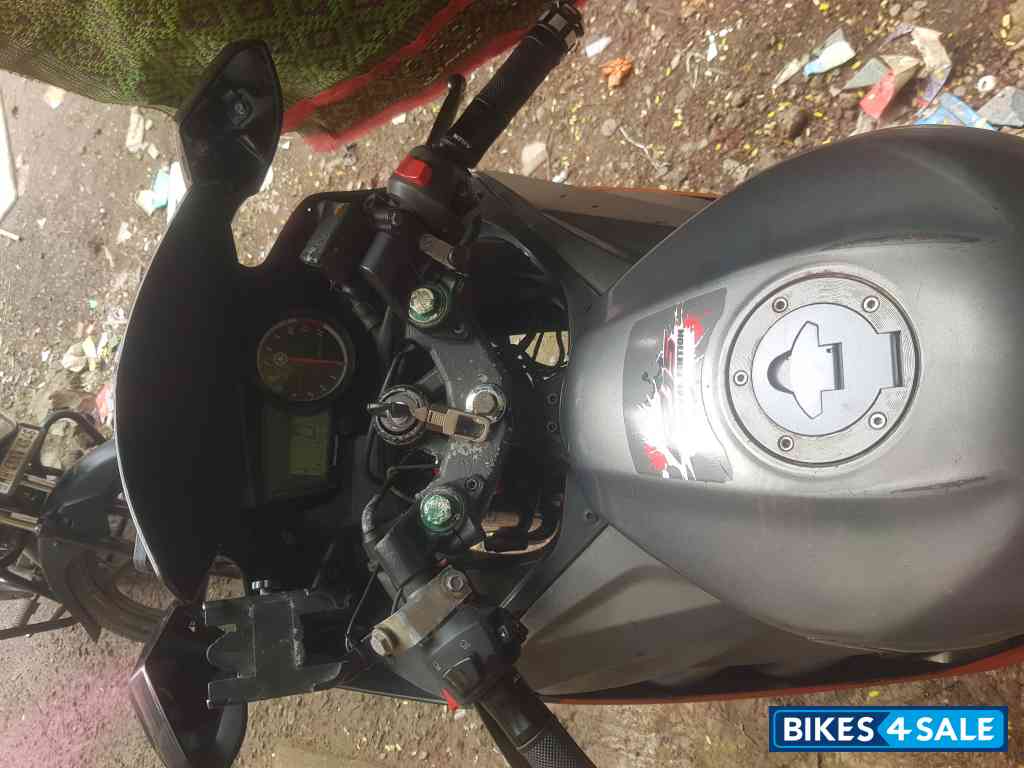 Yamaha YZF R15 V2 Yamaha YZF R15 V2