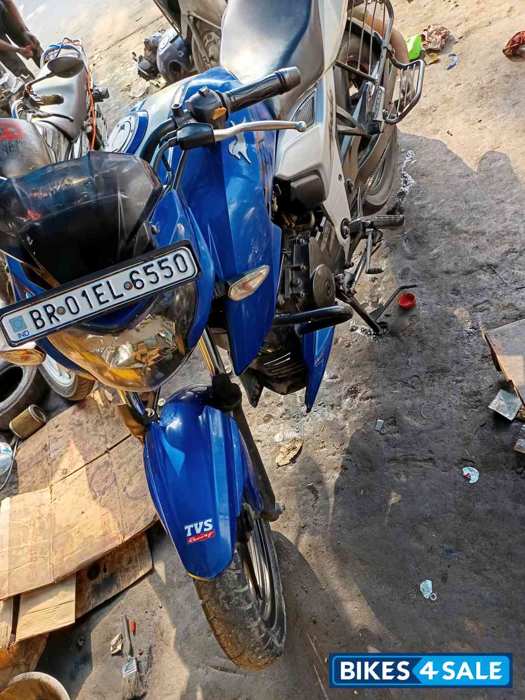 TVS Apache RTR 160 4V TVS Apache RTR 160 4V