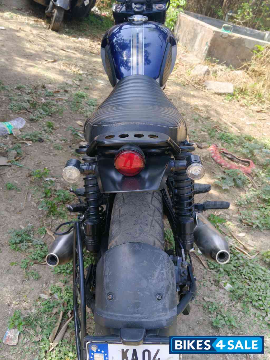 Blue Yezdi Scrambler Dual Tone Blue Yezdi Scrambler Dual Tone