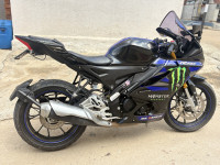 Black Yamaha R15M
