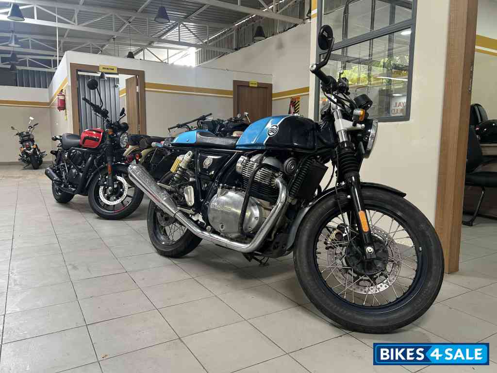 Blue/black Royal Enfield Continental GT 650