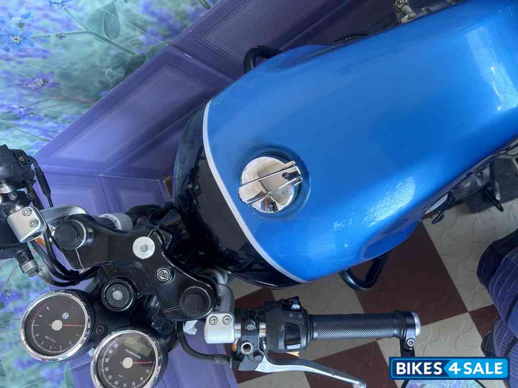 Blue/black Royal Enfield Continental GT 650