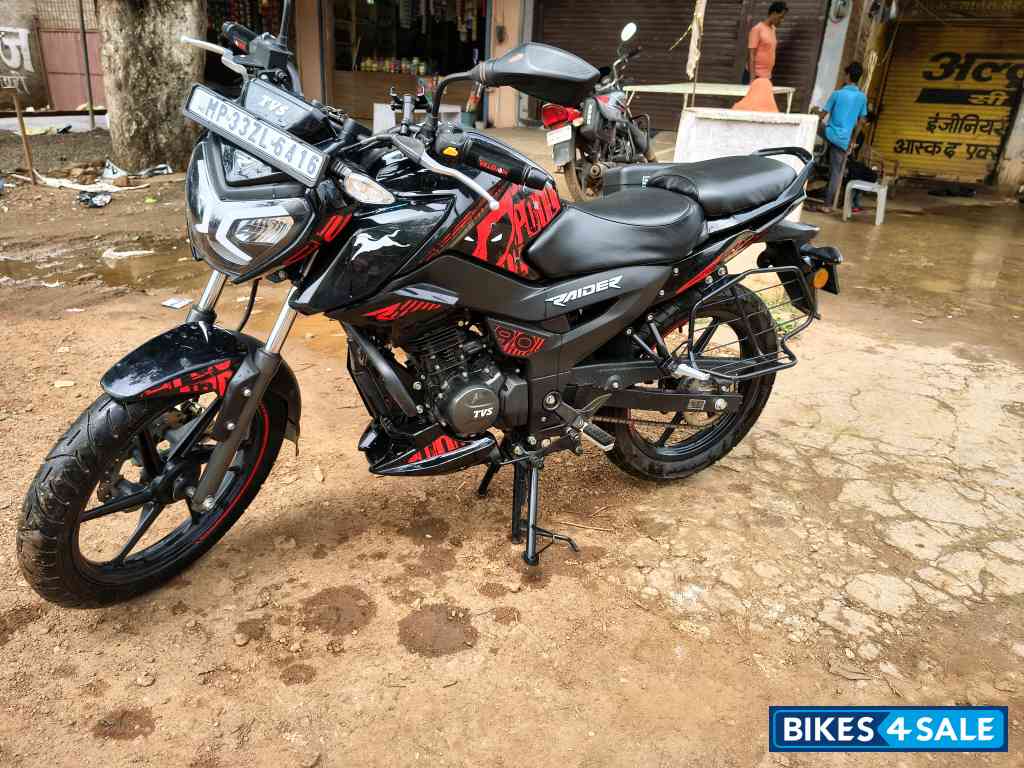 TVS Raider Deadpool Edition