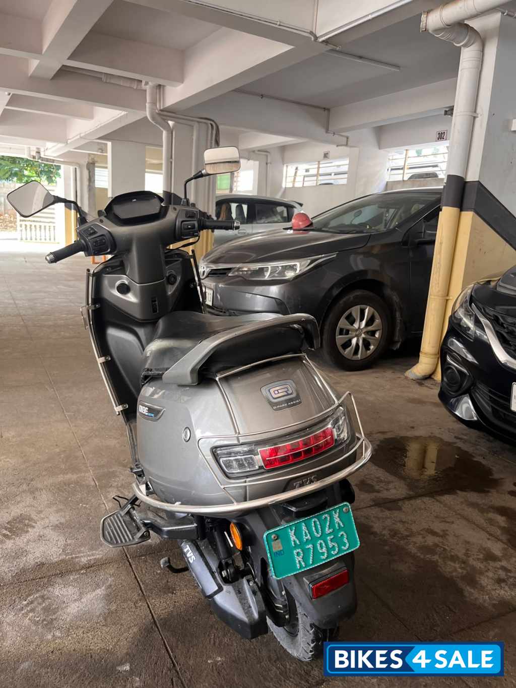 Grey TVS iQube S Grey TVS iQube S