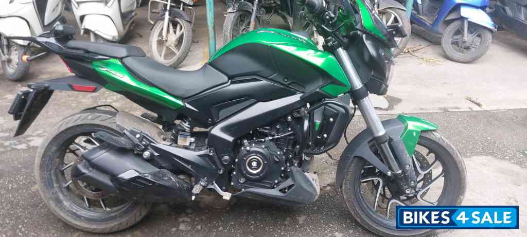 Bajaj Dominar 400 2025