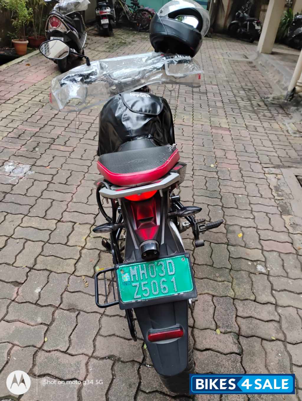 Red Revolt RV 400