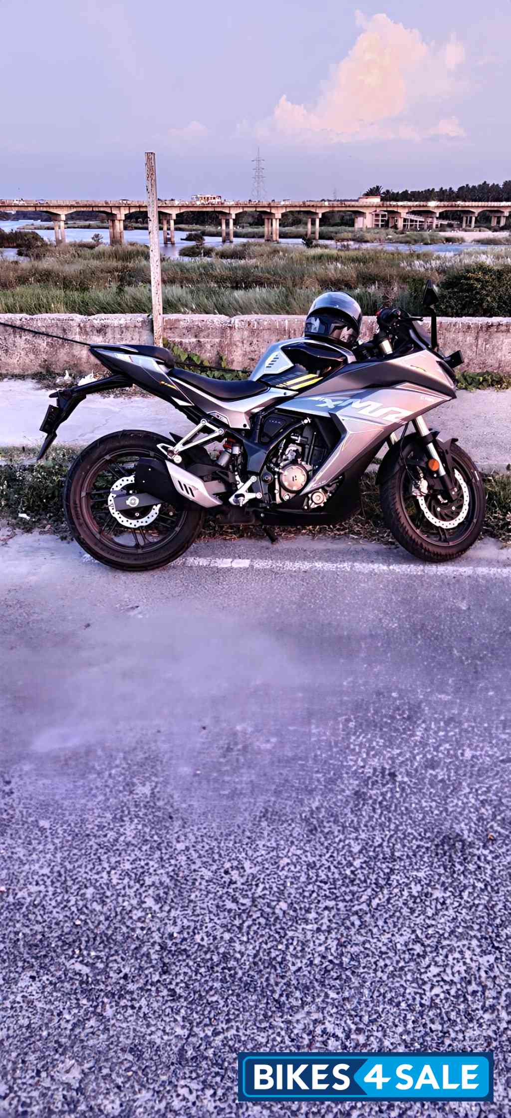 Combat Gray Hero Karizma XMR Combat Edition 2025