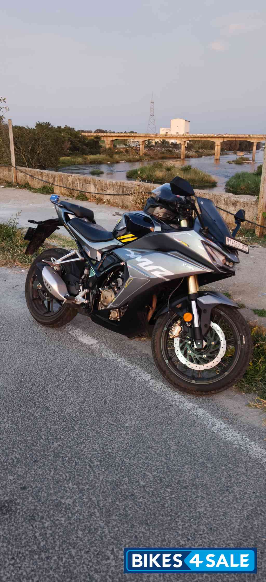 Combat Gray Hero Karizma XMR Combat Edition 2025 Combat Gray Hero Karizma XMR Combat Edition 2025