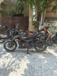 Black Bajaj Pulsar N160 Dual Channel ABS