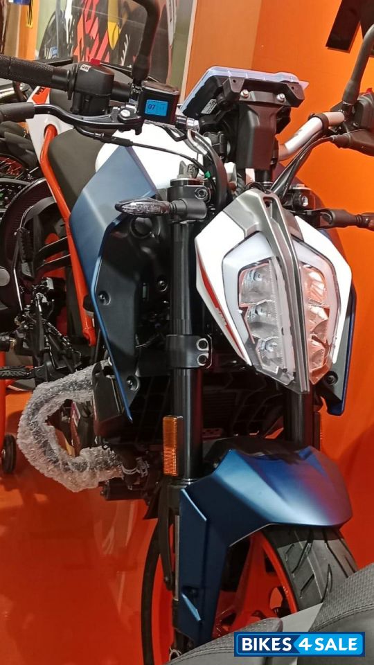 KTM Duke 160
