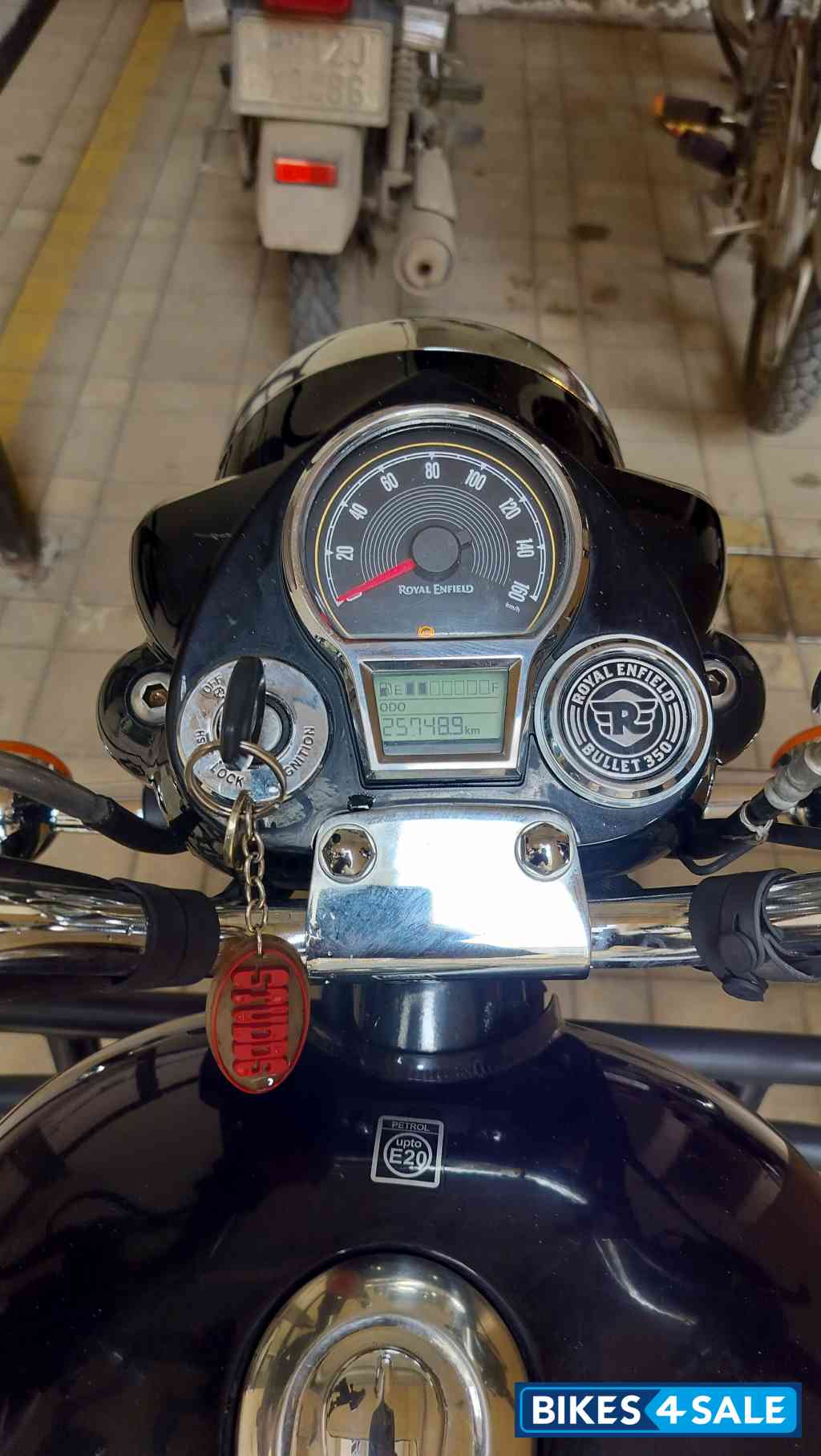 Black Royal Enfield Bullet 350 ES BS6