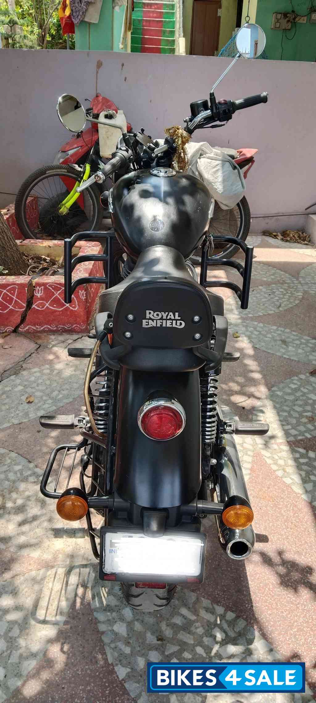 Stellar Black Royal Enfield Meteor 350 Stellar Stellar Black Royal Enfield Meteor 350 Stellar