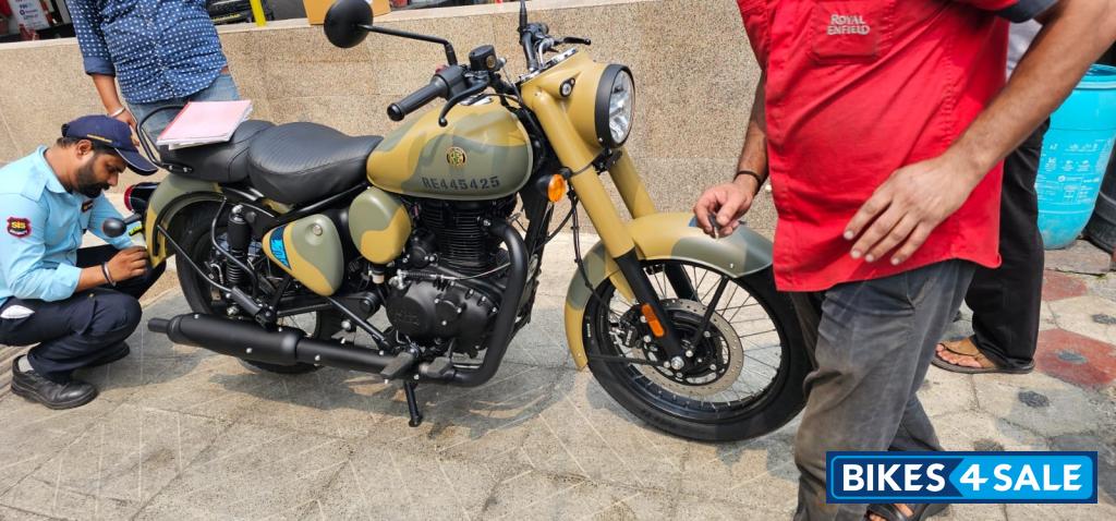 Royal Enfield Classic Desert Storm