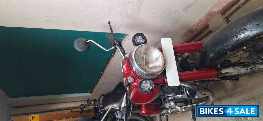 Red Royal Enfield Bullet 350