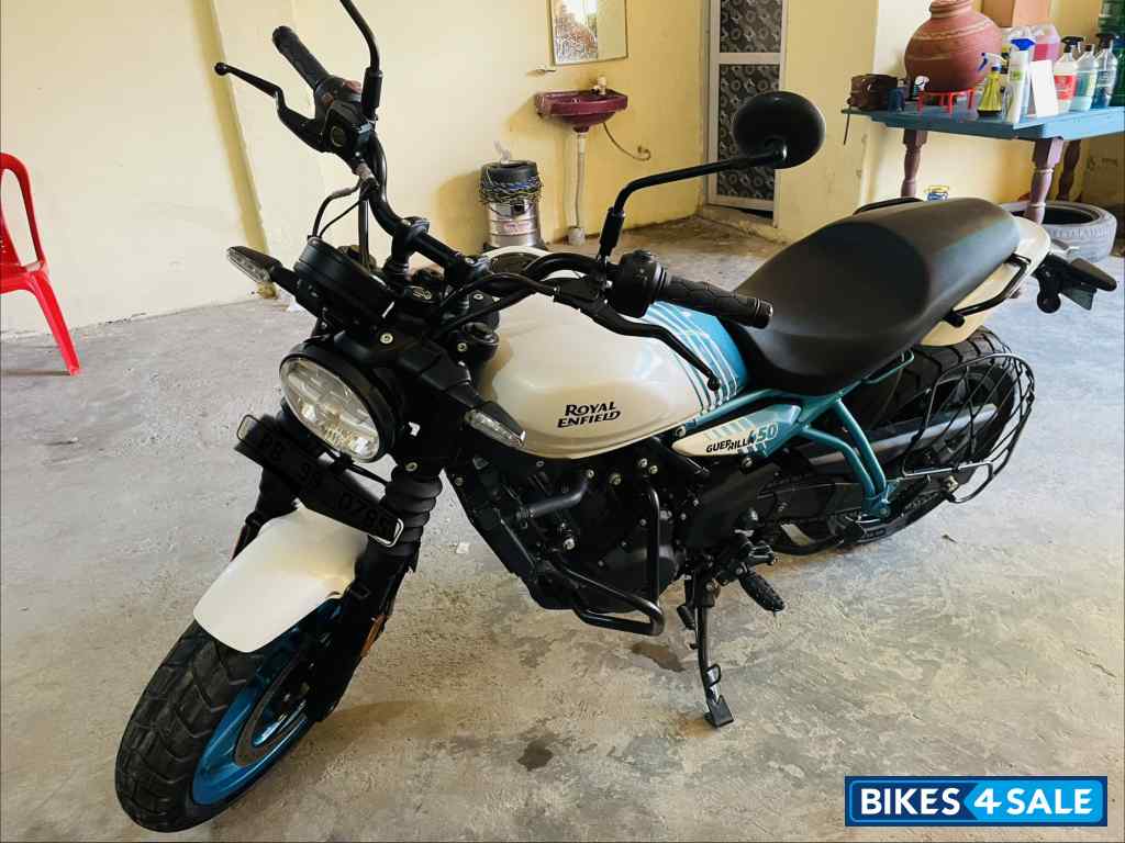 Brava Blue Royal Enfield Guerrilla 450 Flash Brava Blue Royal Enfield Guerrilla 450 Flash