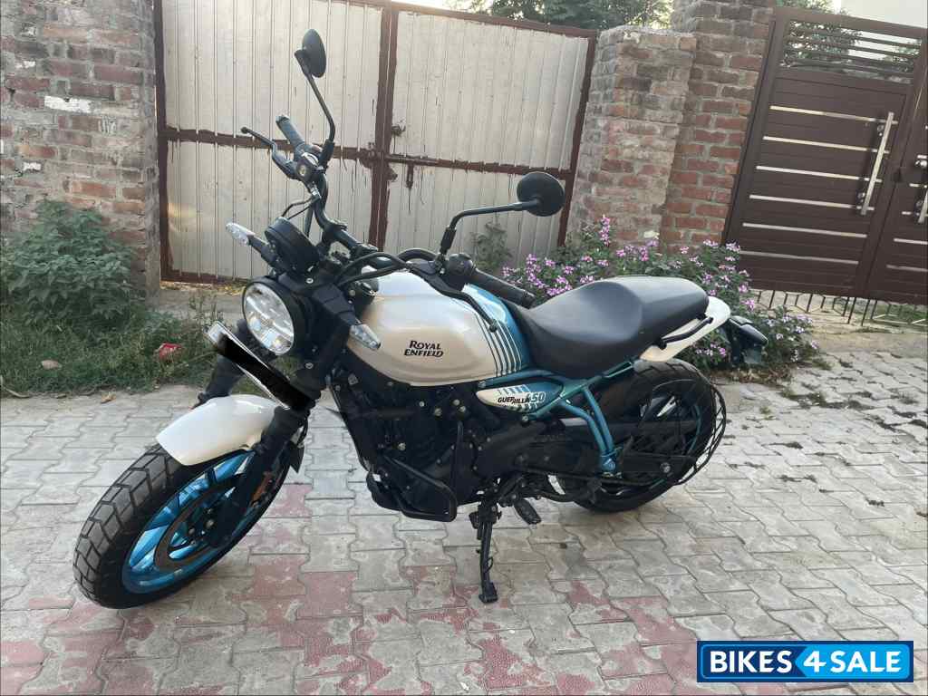 Brava Blue Royal Enfield Guerrilla 450 Flash Brava Blue Royal Enfield Guerrilla 450 Flash