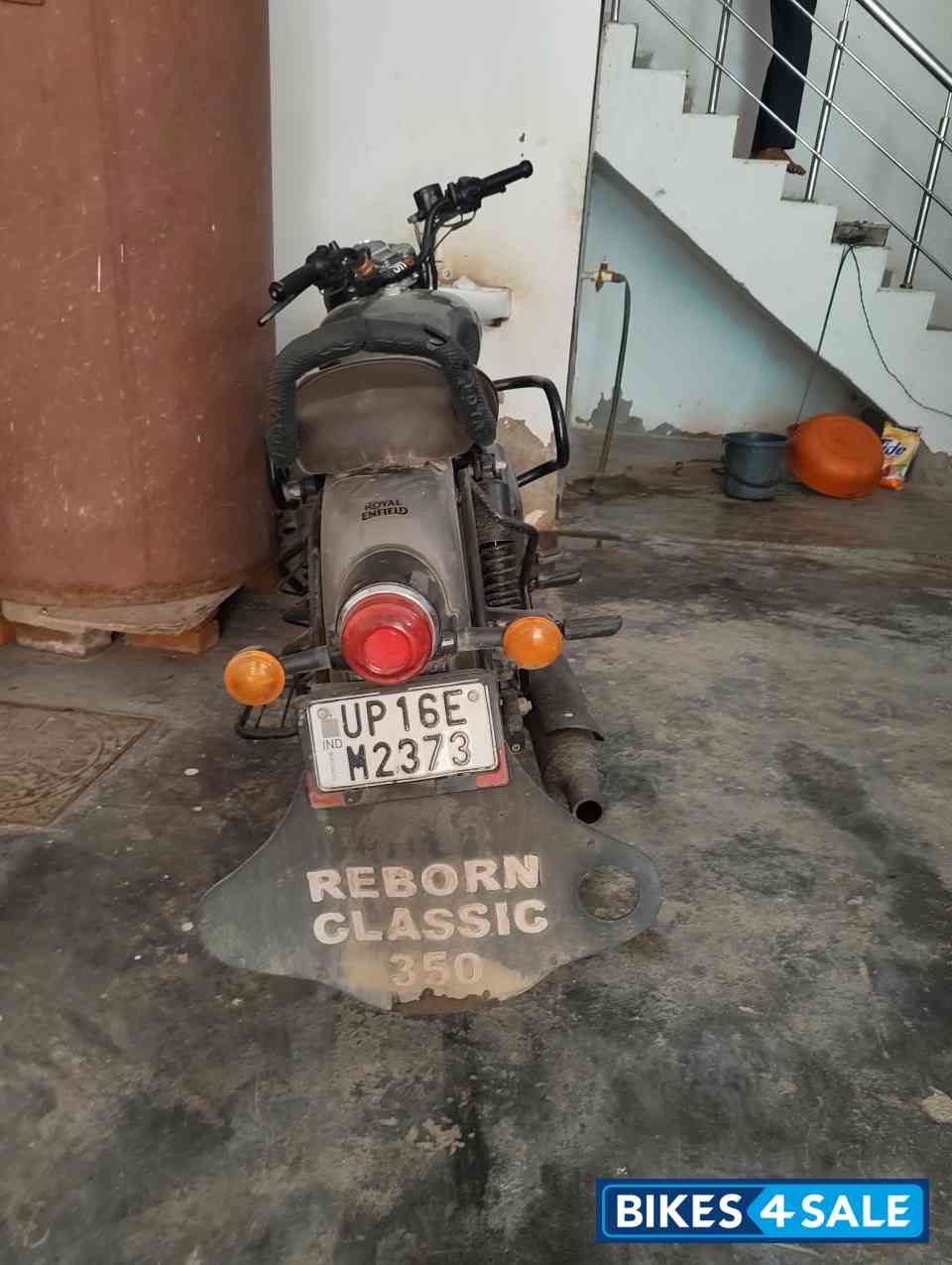 Dark Gunmetal Gray Royal Enfield Classic 350