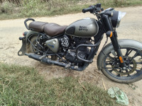 Dark Gunmetal Gray Royal Enfield Classic 350