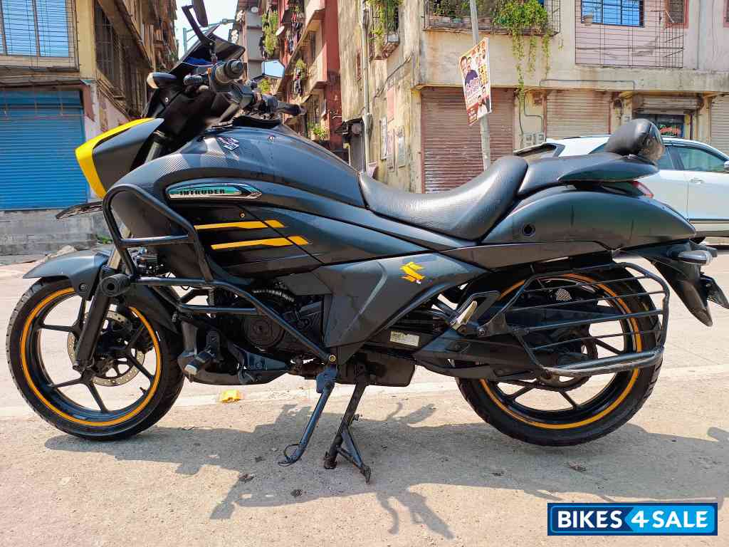 Suzuki Intruder 150 FI