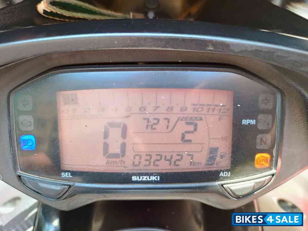 Suzuki Intruder 150 FI Suzuki Intruder 150 FI