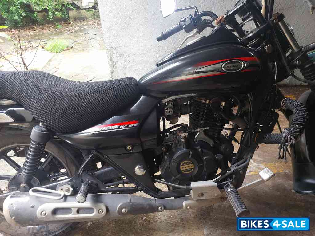 Black Bajaj Avenger Street 220
