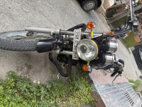 Black Royal Enfield Thunderbird 500
