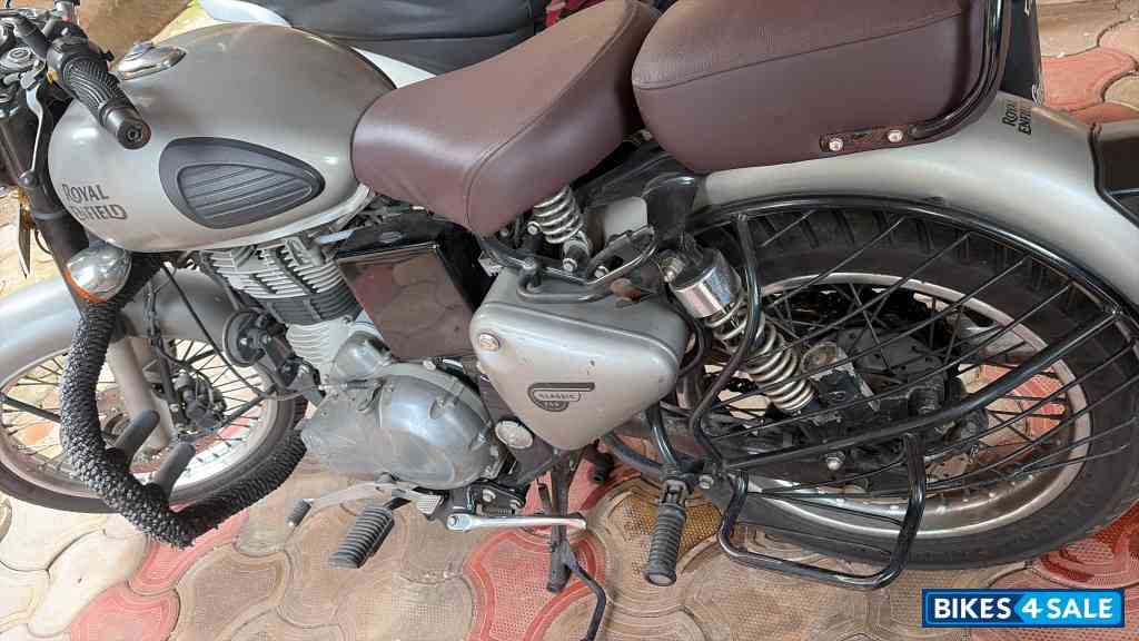 Royal Enfield Classic 350 Royal Enfield Classic 350