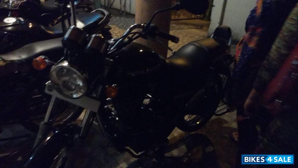 Black Royal Enfield Thunderbird 350