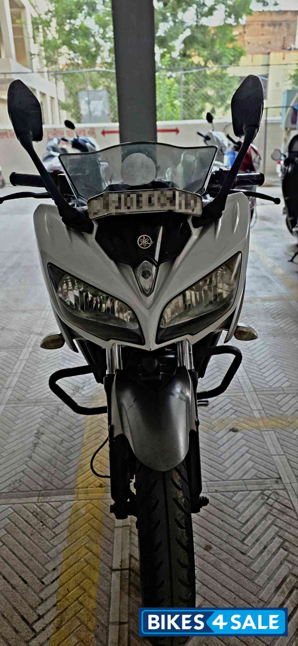 White-grey (special Edition) Yamaha Fazer FI V2