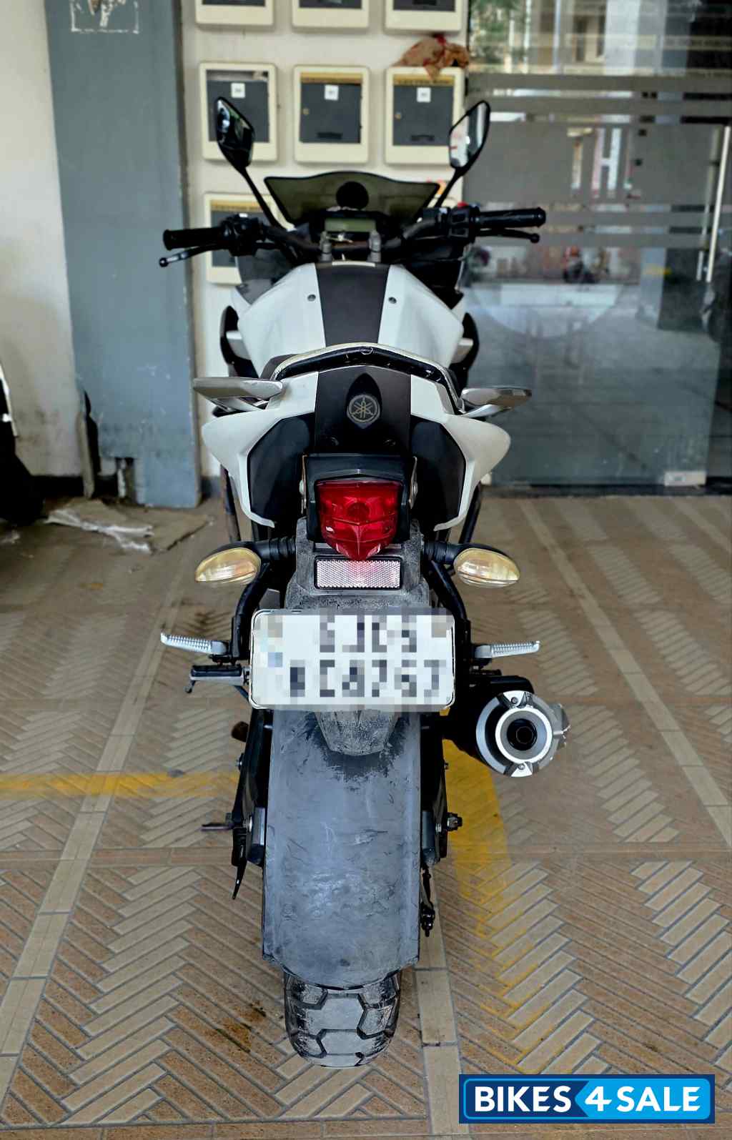 White-grey (special Edition) Yamaha Fazer FI V2