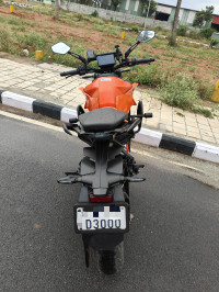Orange KTM Duke 390 2024