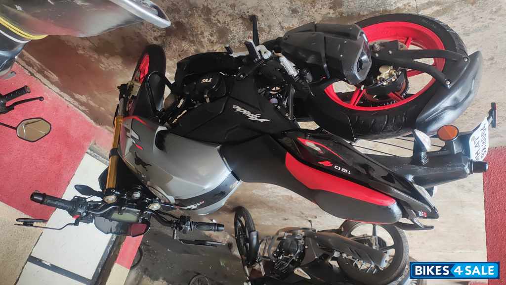 TVS Apache RTR 160 4V BS6
