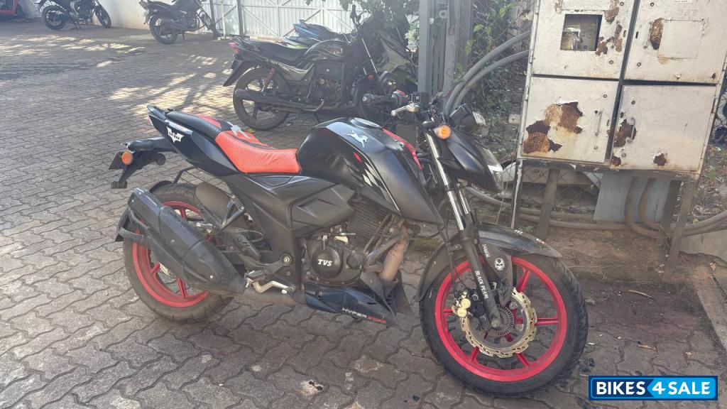 TVS Apache RTR 160 4V Special Edition