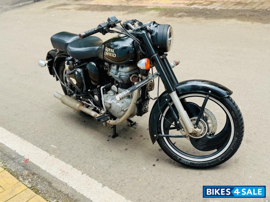Black Royal Enfield Classic 350 Black Royal Enfield Classic 350