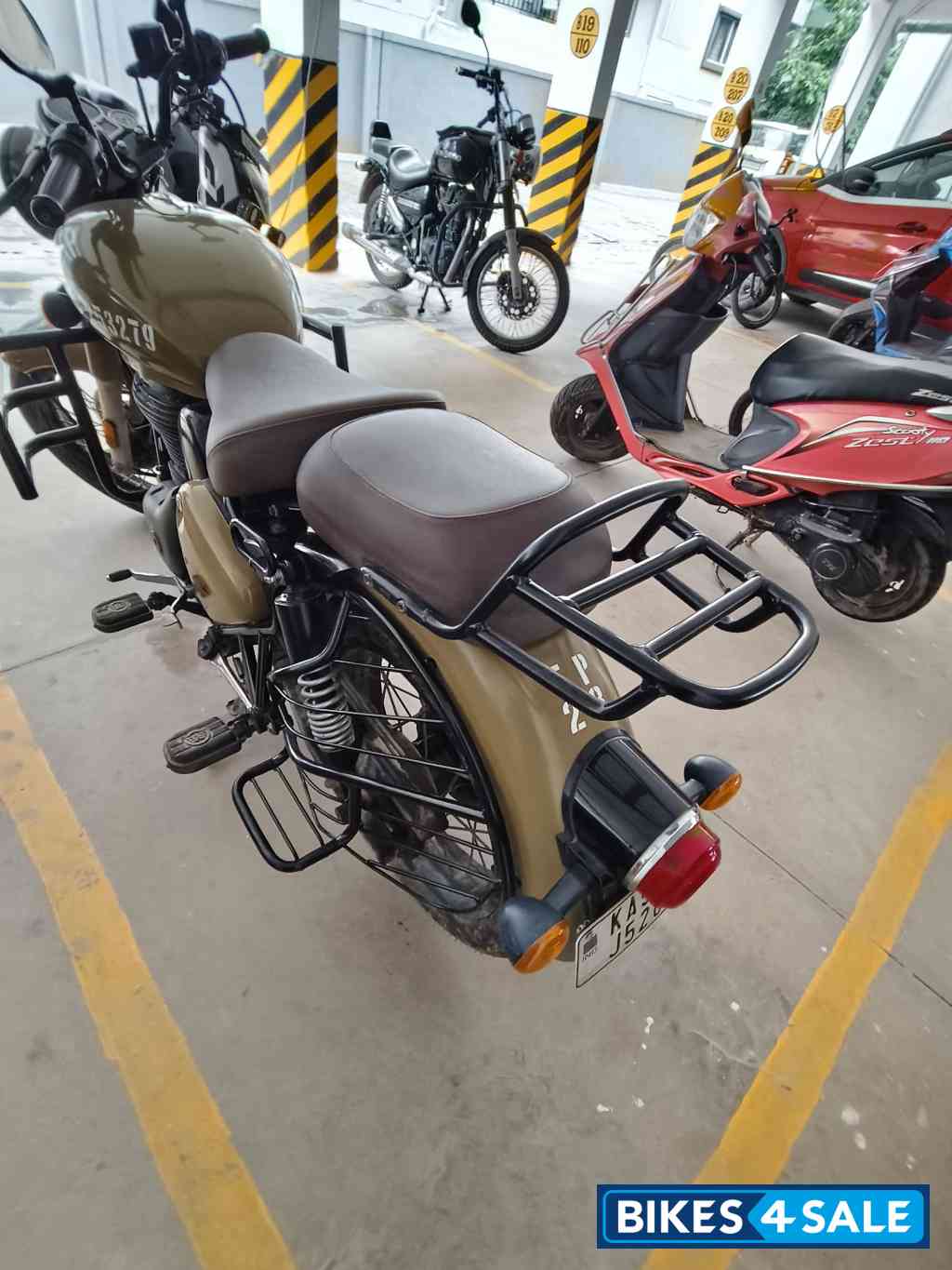 Royal Enfield Classic Desert Storm Royal Enfield Classic Desert Storm