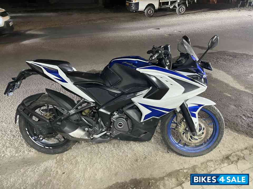 S Blue Bajaj Pulsar RS 200